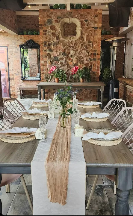 alt="Table set for lunch"